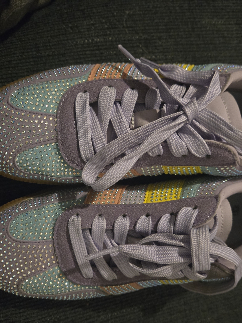 Lavender Crystal-Embellished Women's Fashion Sneakers